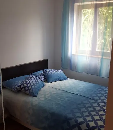 Pobri דירה אופטיה